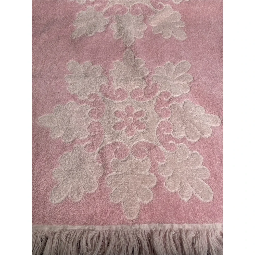 Vintage Pink Floral Fringe reversible Towel 23in‎ x 40in